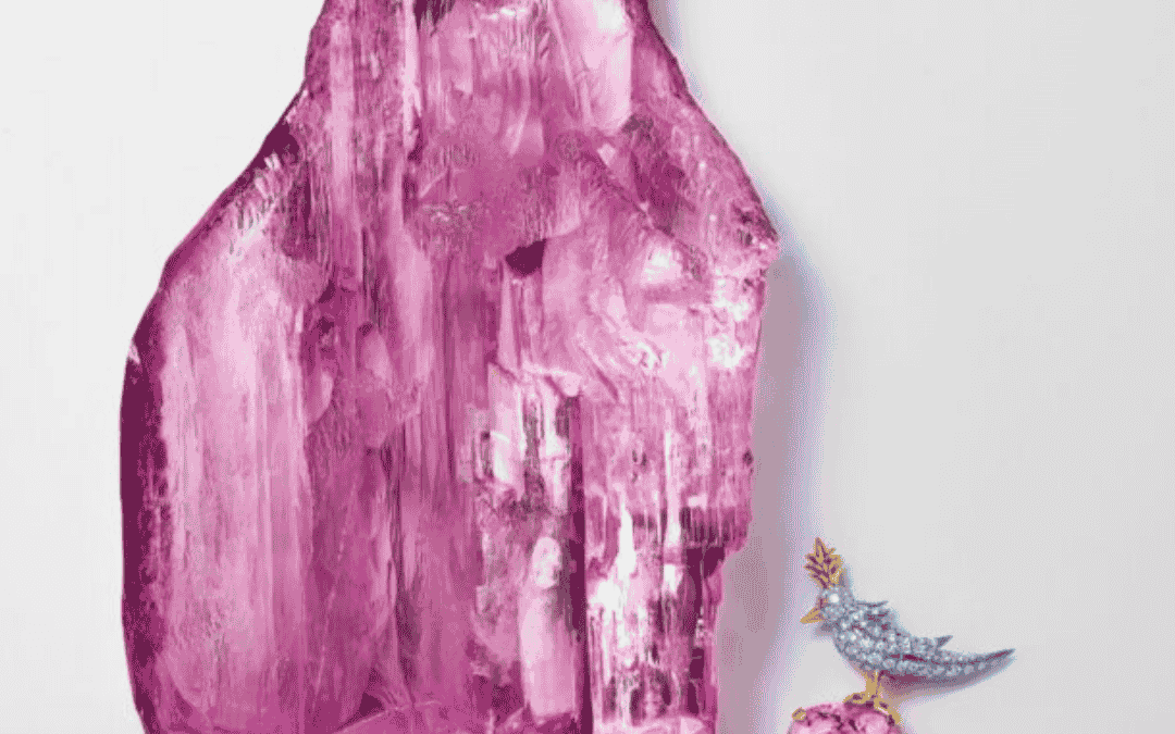 Tiffany & Co. a acquis une kunzite de 7 500 carats pour le 60e anniversaire de sa collection iconique “Bird on a Rock”