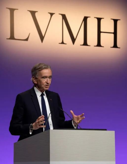 Chanel lance Nevold LVMH MISE SUR IA