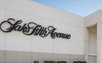 Saks Global repense sa stratégie luxe : réduction massive des marques et expansion avec Amazon